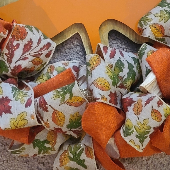 Fall Leaf Wreath - Picture 3 of 3